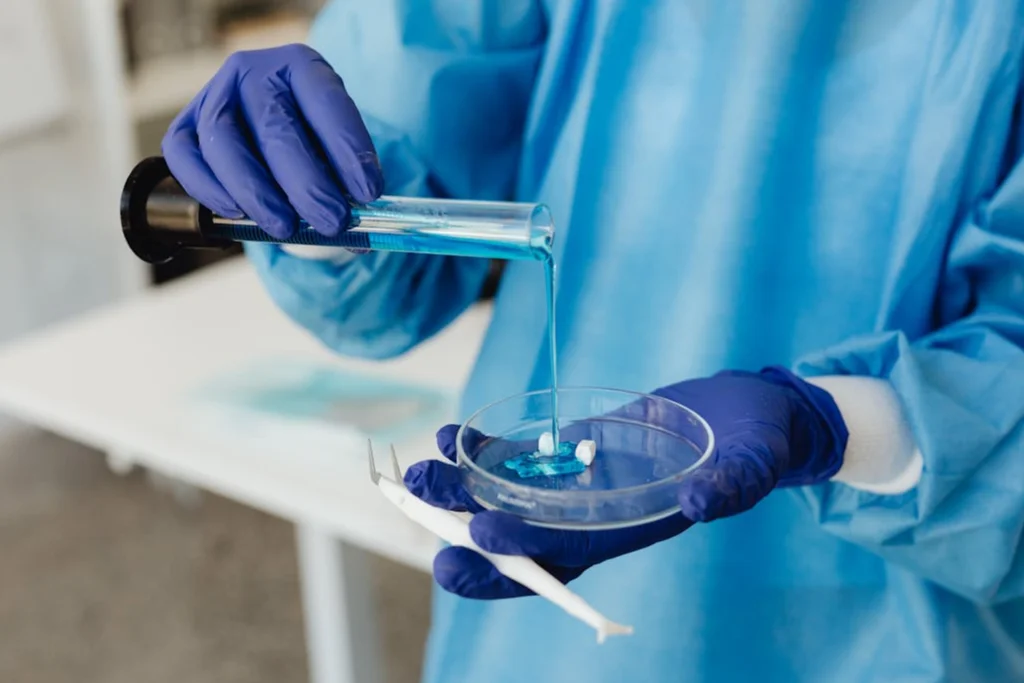 خدمات آزمایشگاهی