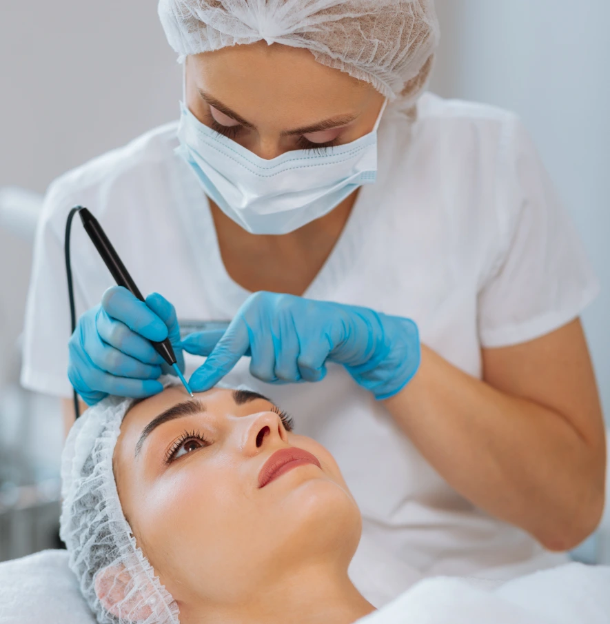 ترمیم و کاشت ایمپلنت دندانی در کلینیک وِنیس