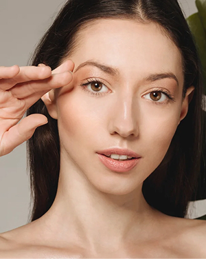 نمونه جراحی پلک در وِنیس